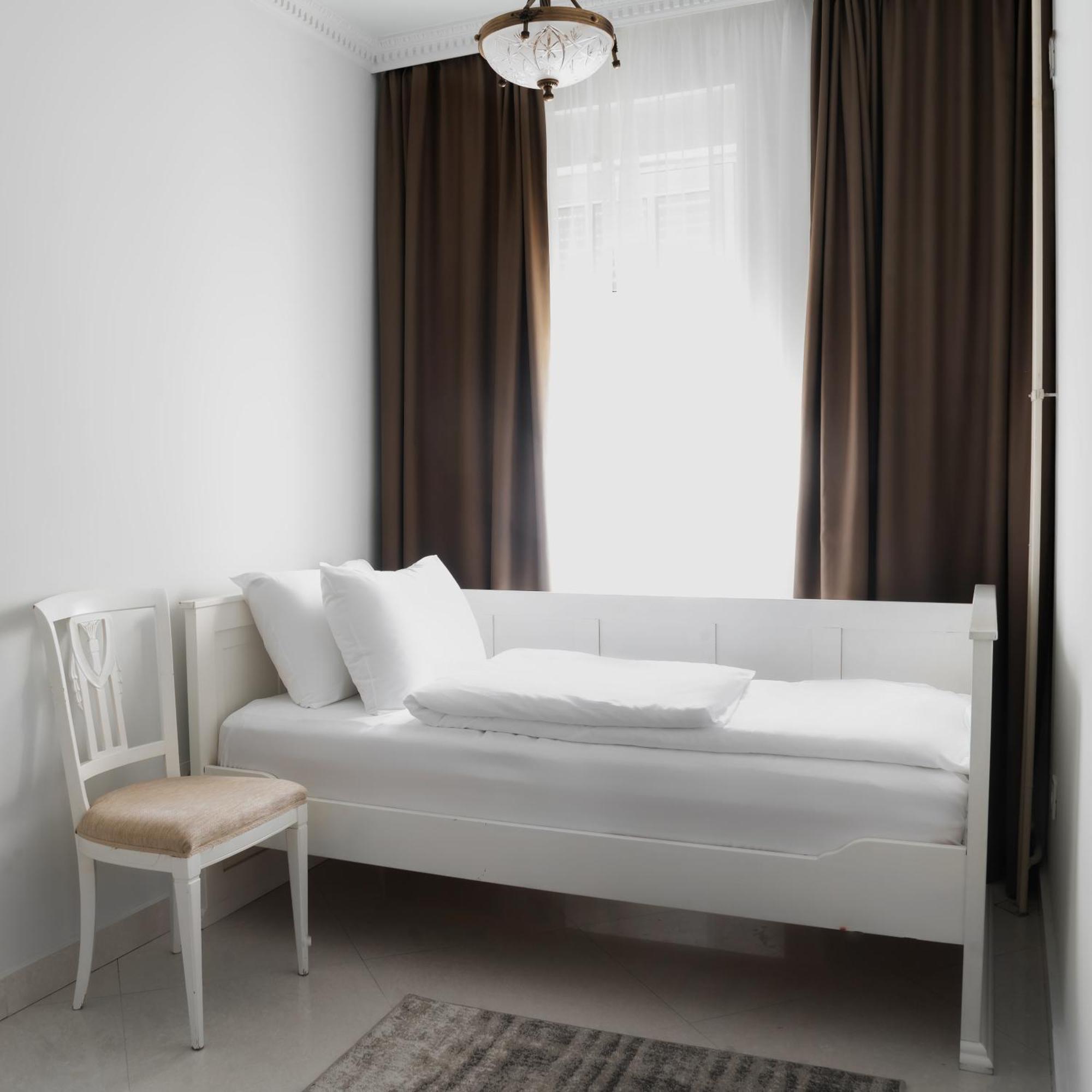Hotel Jardin Beograd Bagian luar foto